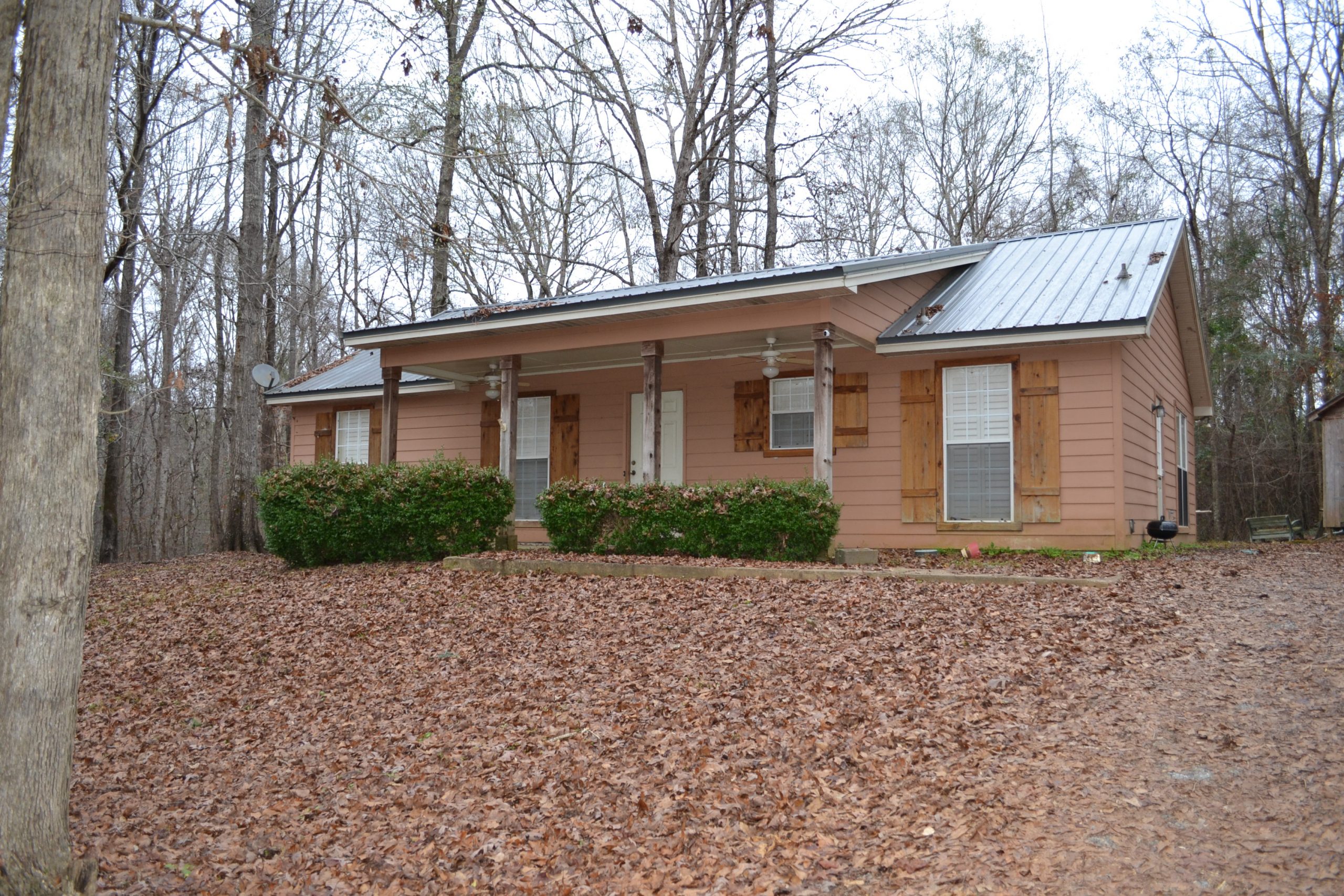 Land In Alabama & Land In Beautiful Country Home on a Small